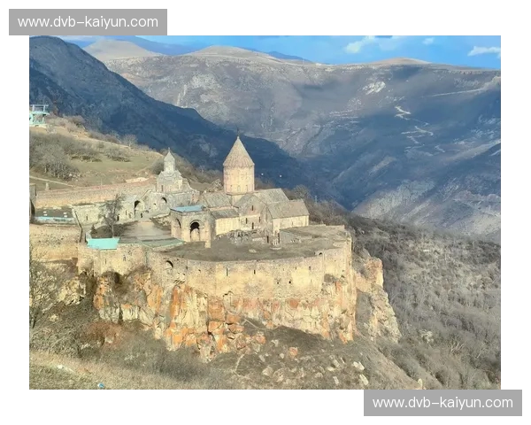 亚美尼亚的古老灵魂与法兰西的浪漫交织：一场跨越时空的文明对话